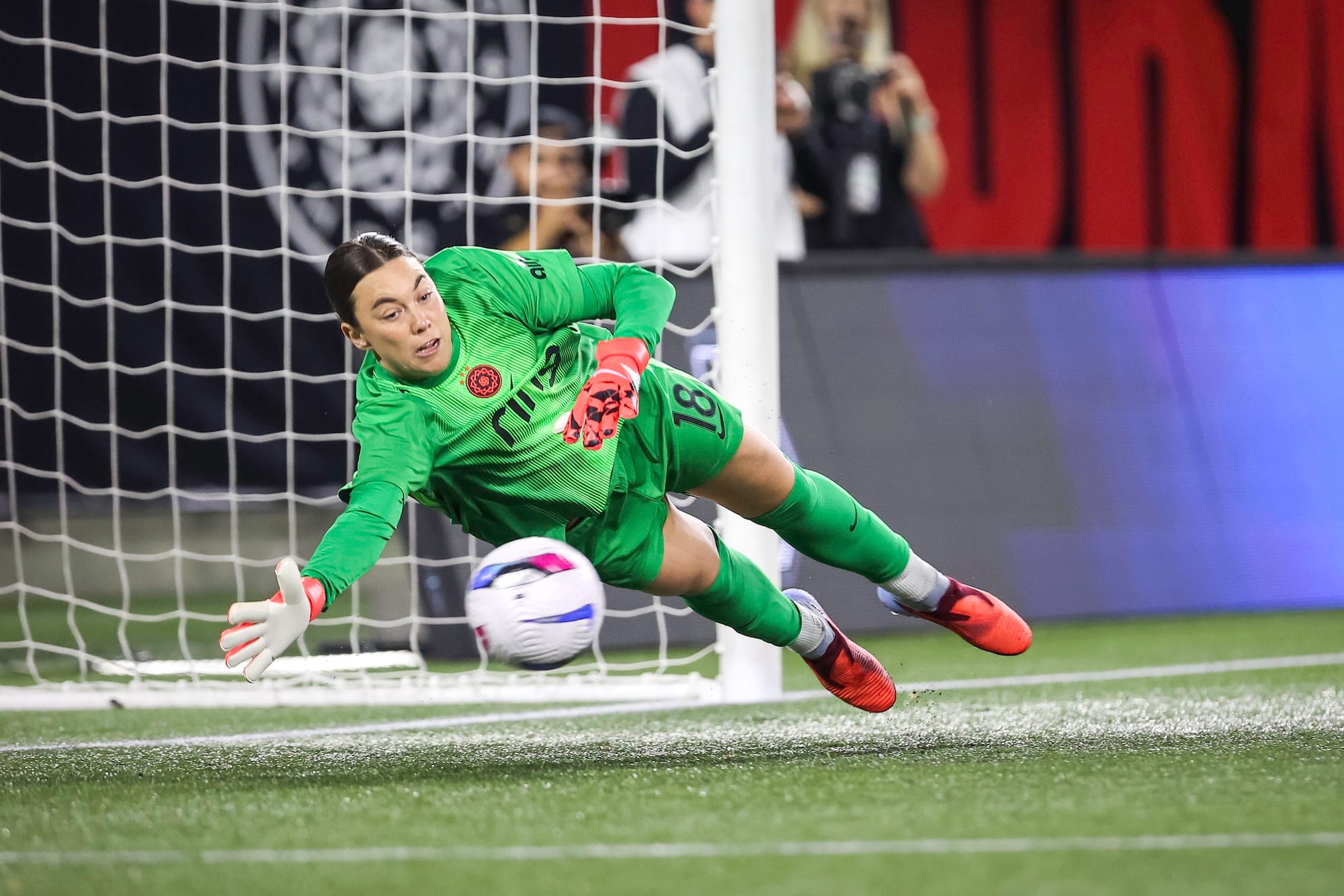 Stumptown Radio: Portland Thorns clinch playoff spot with 2-0 road win over Angel City FC, Olivia Moultrie's brace, and more